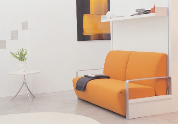 трансформер кровать-диван апельсинового цвета