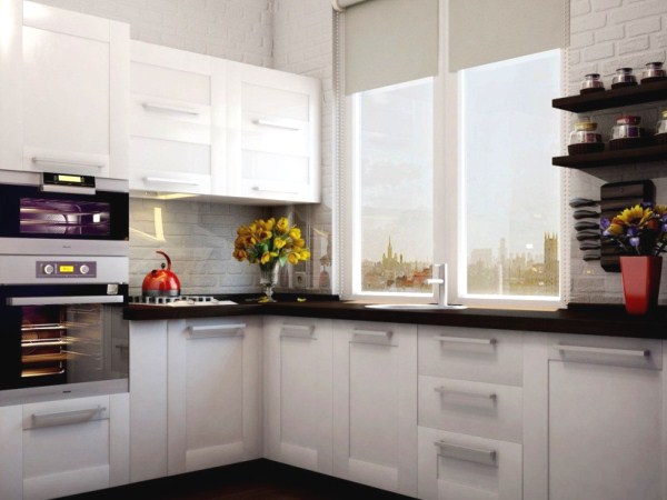 белый угловой кухонный гарнитур на маленькой кухне