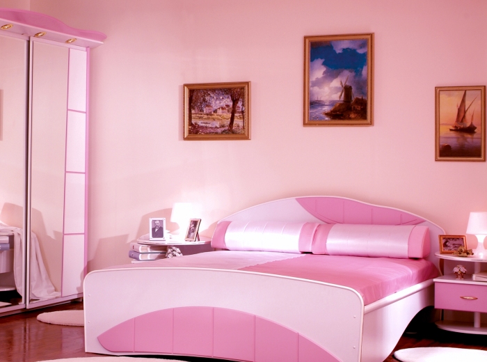 Обои розового цвета для спальни