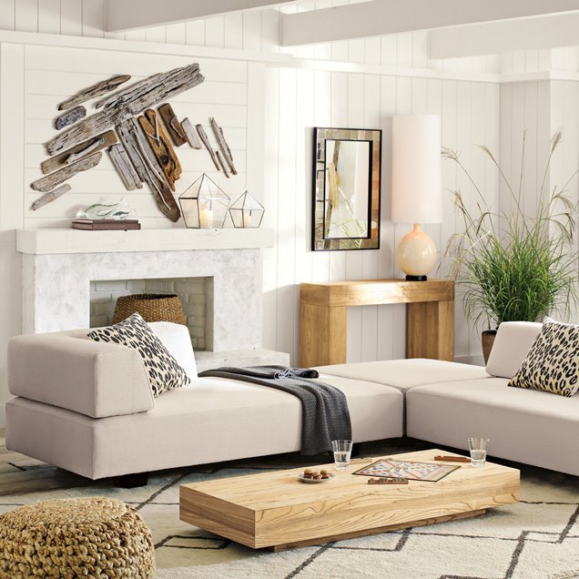 Традиционные конструкции гостиной могут стать хорошим дизайном интерьера для вашей гостиной, особенно если помещение дополнить стильным и комфортным диваном 