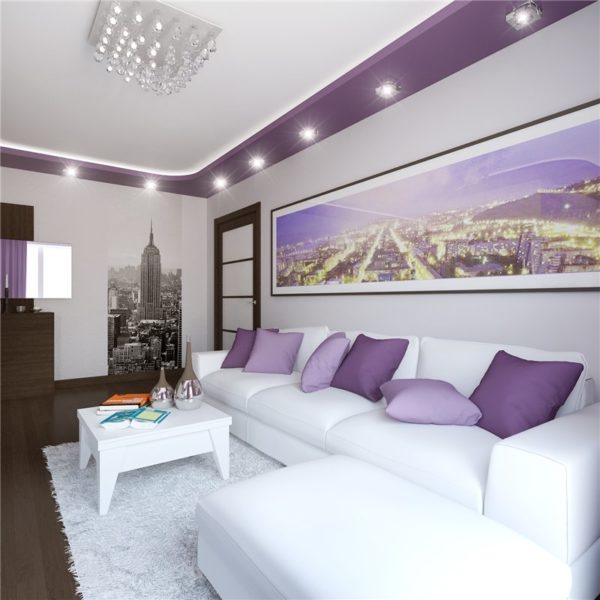 фиолетовые подушки на белом диване