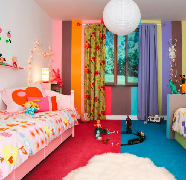 Еще один пример комнаты разнополых детей зонированой цветом