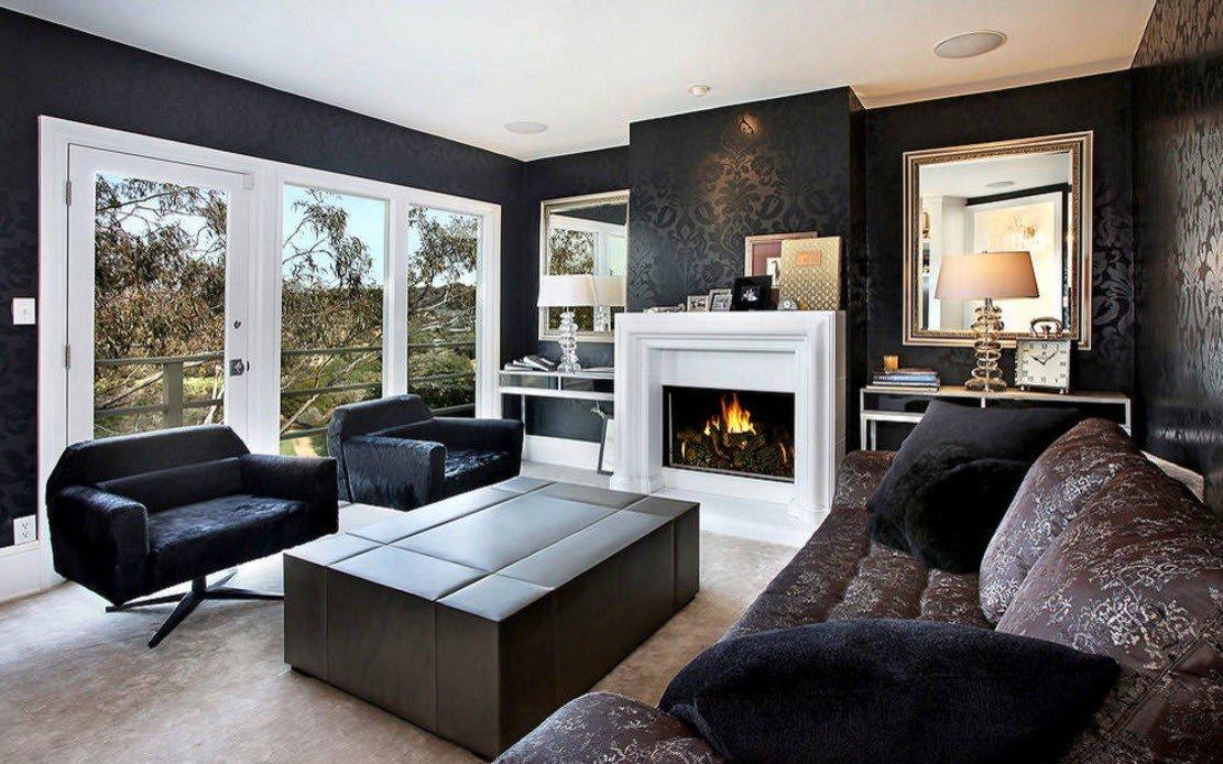 Стильно дополнить интерьер гостиной можно красивыми креслами, которые желательно подбирать под цвет дивана и другой мебели
