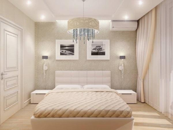 При правильном подходе к оформлению интерьера даже небольшую по площади спальню можно сделать стильной и уютной