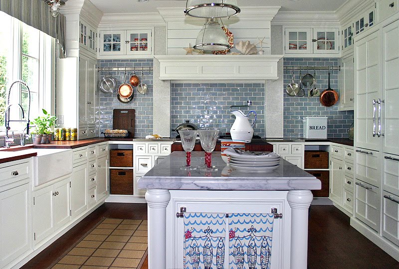Красивый дизайн кухонного фартука от Susan Serra