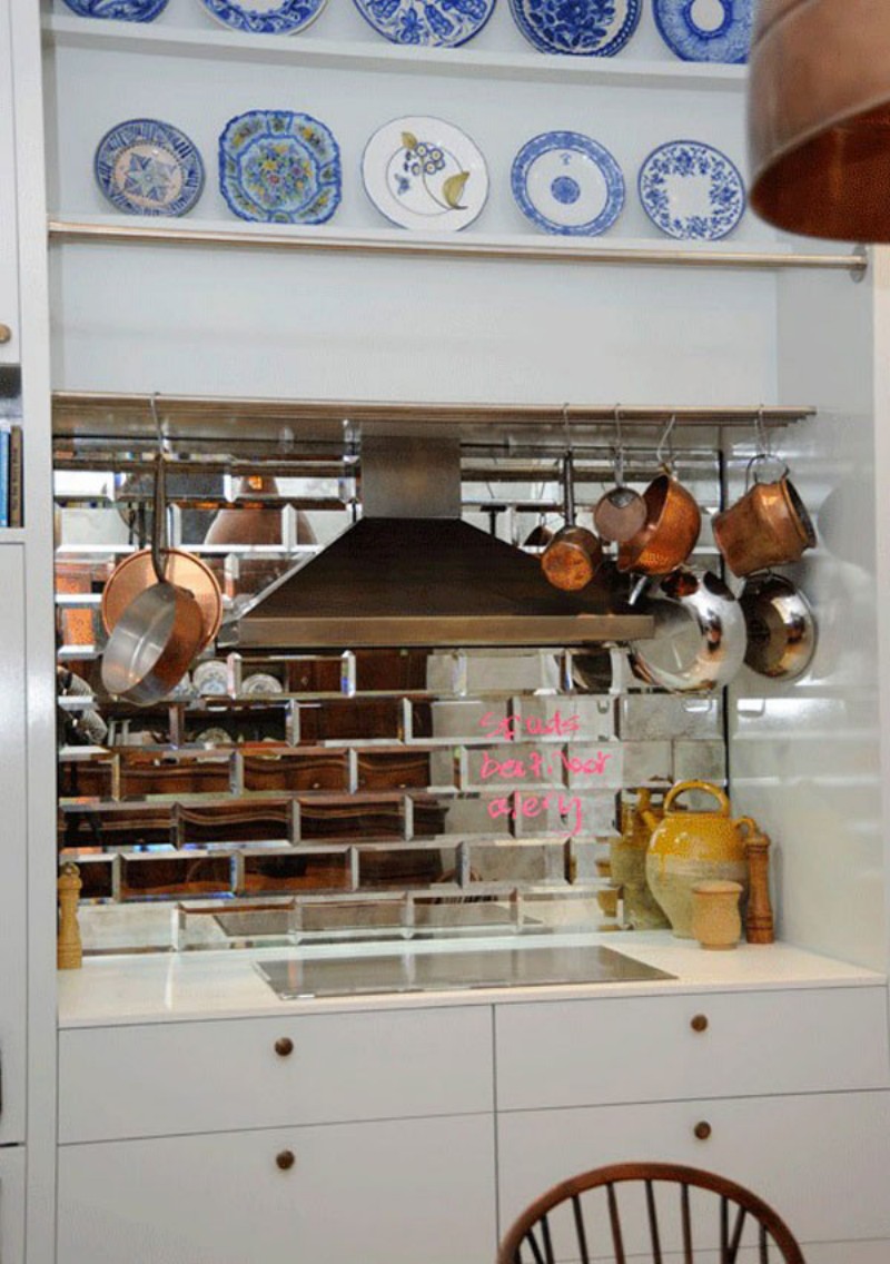 Оформление кухонного фартука керамической плиткой в стиле Metro