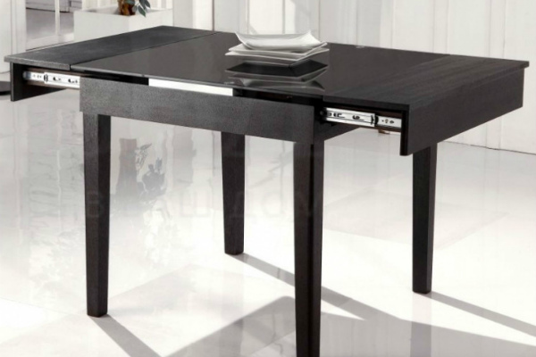 Раздвижной стол-трансформер чёрного цвета