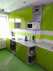 Кухня оливкого цвета 