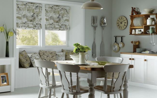 1417530893_kitchen-roman-blinds1