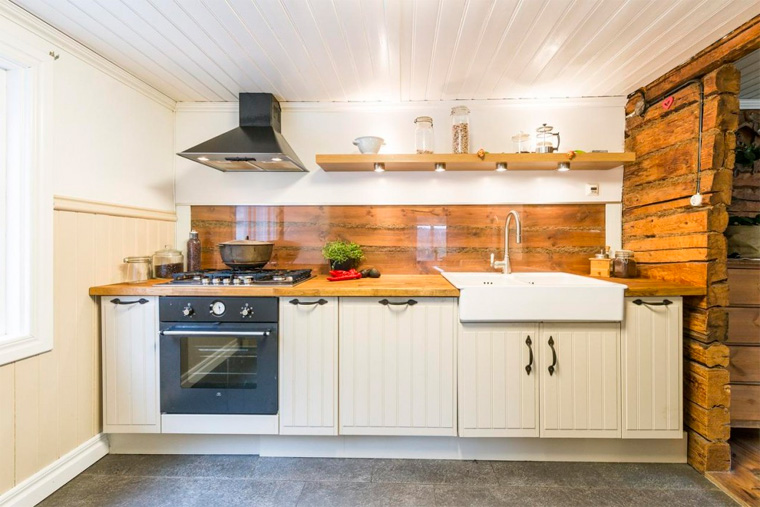 Дизайн кухни в загородном доме в стиле прованс, в деревенском стиле, фото