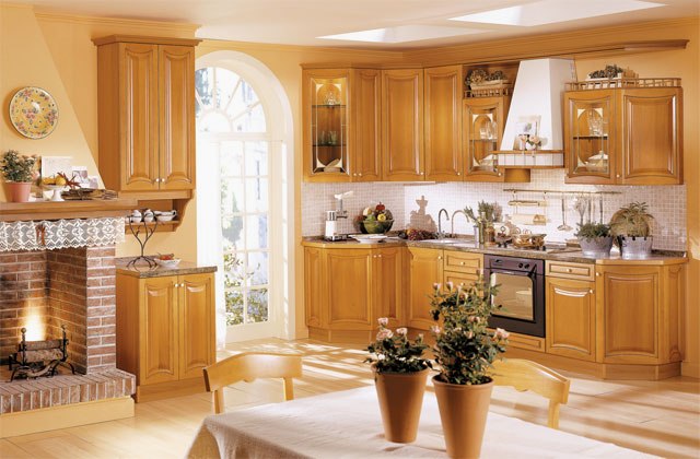 светлая кухня из дерева, деревянная кухня, деревянная кухонная мебель, кухня