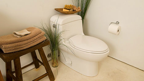 Стены в туалете могут быть какими угодно, главное ровными и водостойкими