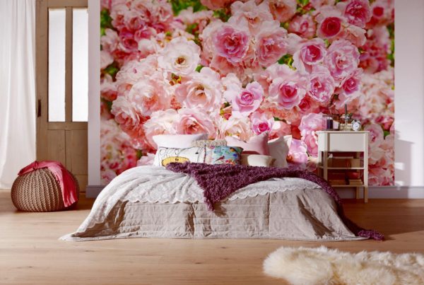 изображение роз на обоях в спальне