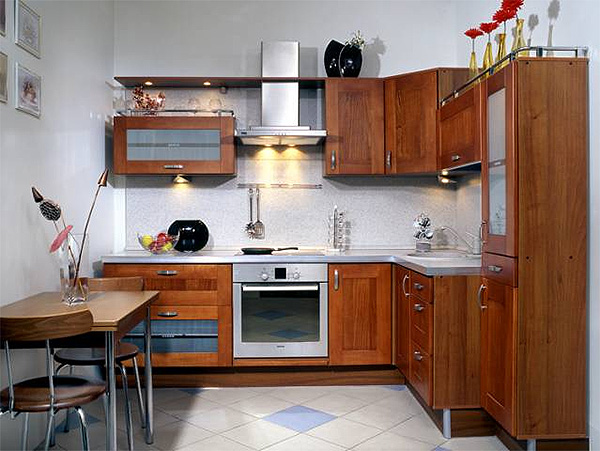 деревянная кухня 10 кв.м