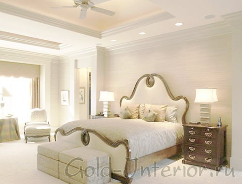 Простая и изысканная спальня в белом цвете