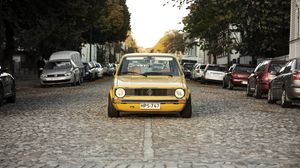 Превью обои volkswagen, golf, mk1, желтый, вид спереди