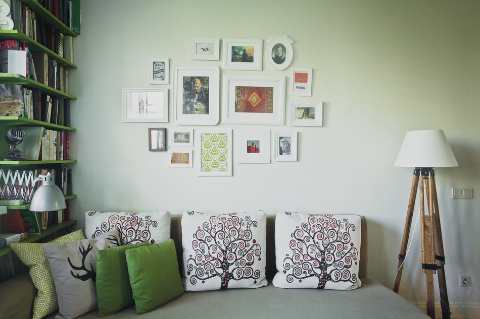 Картины на стене в однокомнатной квартире