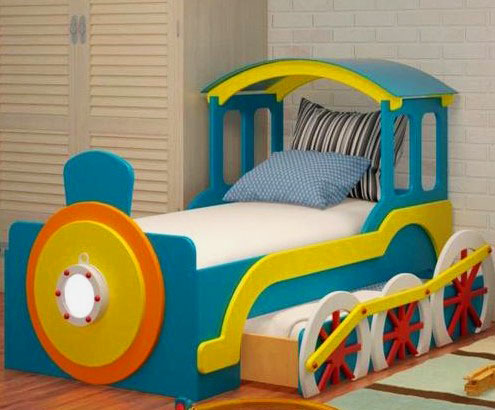 Кровать в виде паровоза с выдвижным дополнительным спальным местом