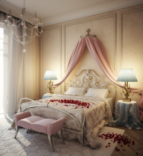 Комната для новобрачных в стиле прованс, где кровать оформлена лепестками роз.
