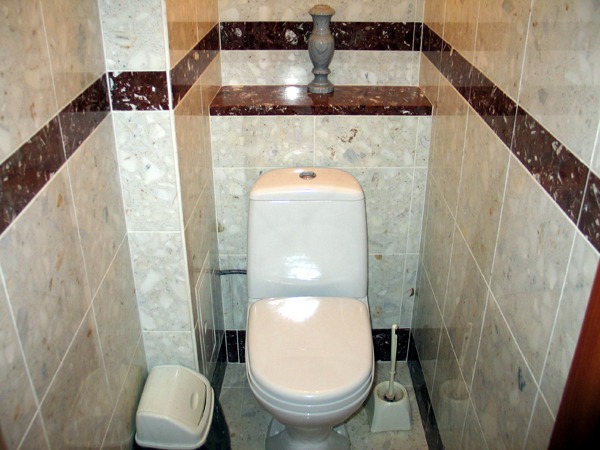 Отделка туалета керамической плиткой
