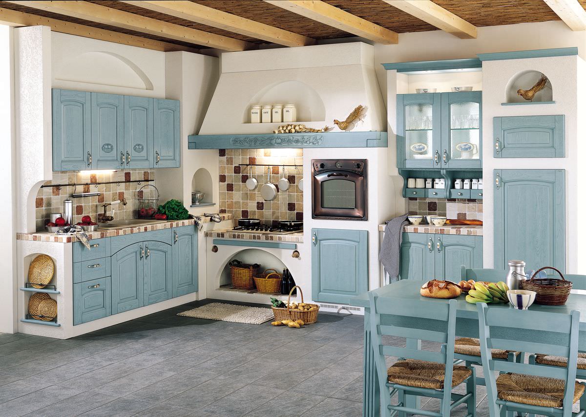 Бело-голубая кухня в стиле кантри