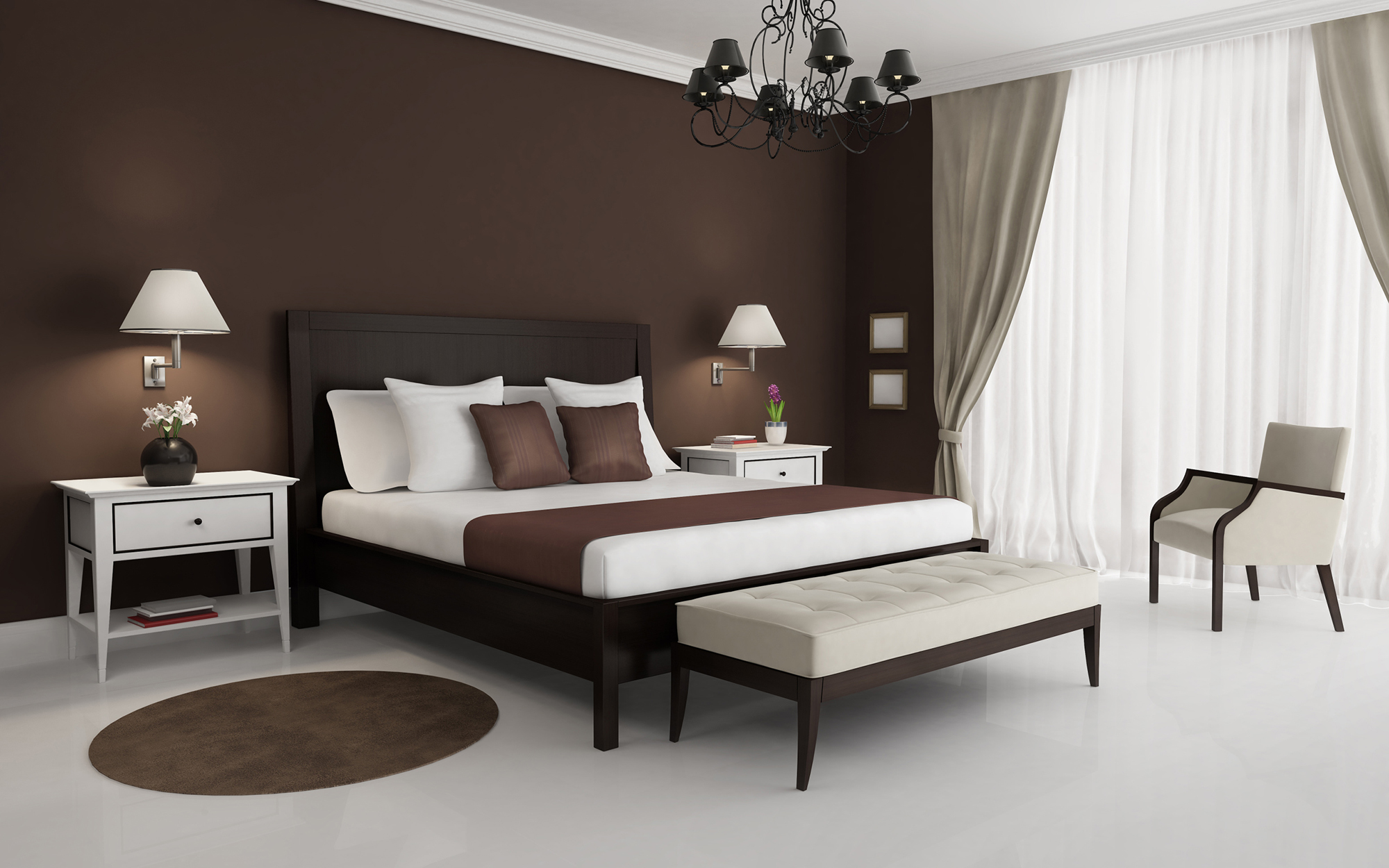 Серые и белые шторы и коричневая мебель