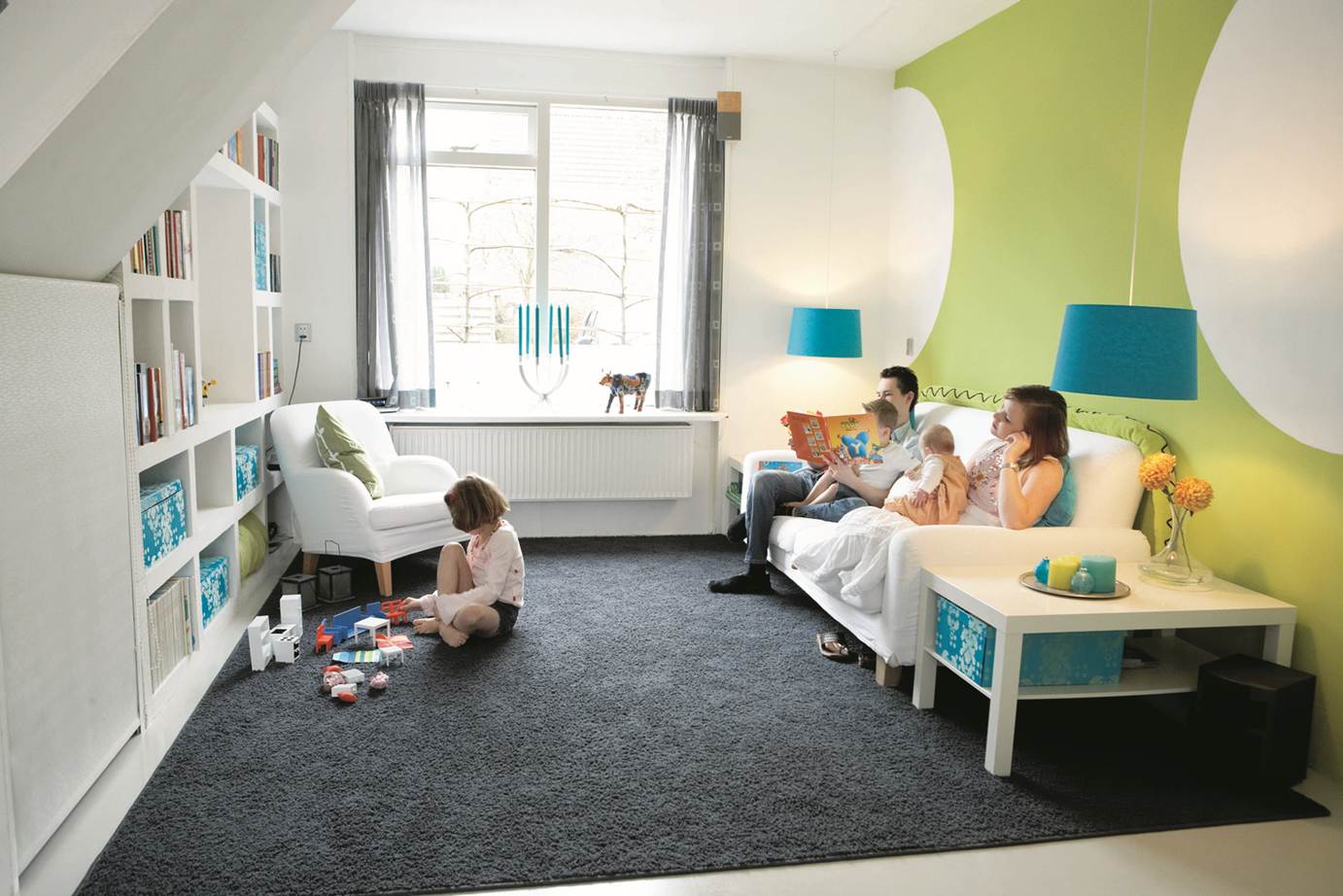 Детская в однокомнатной квартире с ковром