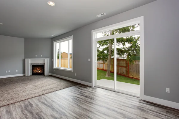 Современные и полностью серый интерьер дома — стоковое фото