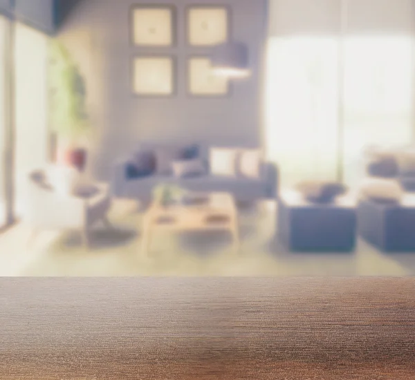 Деревянные столешницы с размытия фона интерьер современной гостиной — стоковое фото