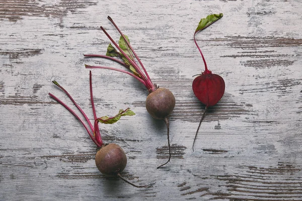 Small Red Beetroots Rustic Wooden Table — стоковое фото