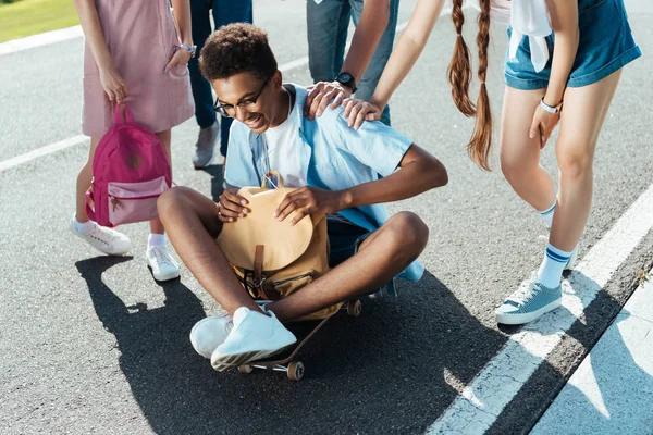 Cropped Shot Teenagers Standing Smiling African American Boy Holding Backpack — стоковое фото