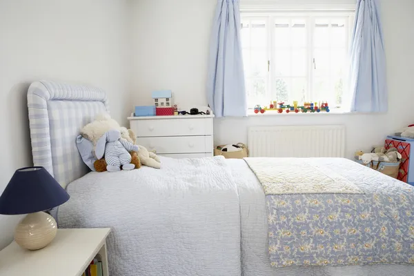 Интерьер спальни ребенка — стоковое фото