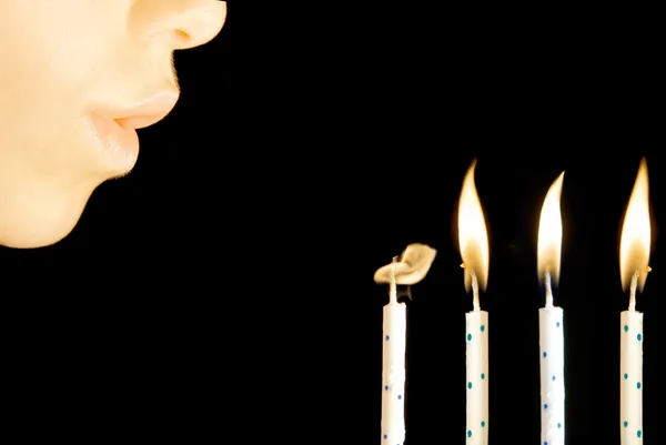 Дует из 4 свечи день рождения ребенка — стоковое фото