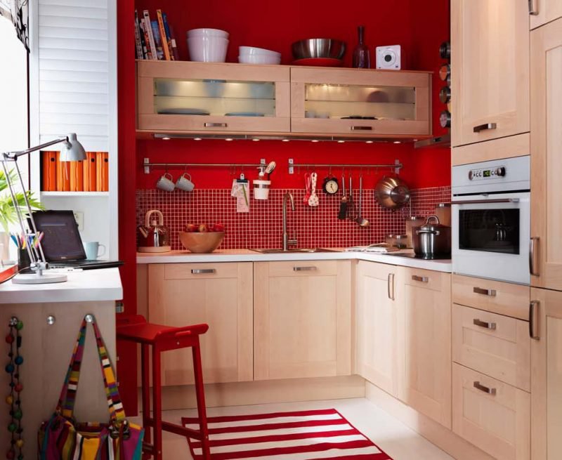 10 идей обустройства интерьера маленькой кухни