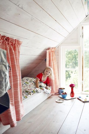 Планировка маленькой детской комнаты - 50 фото примеров